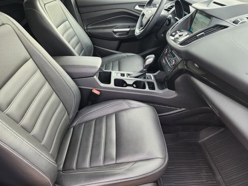 Used 2018 Ford Escape Titanium image 17