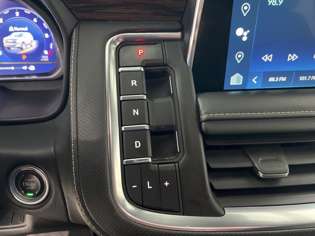Used 2023 Chevrolet Tahoe Premier RWD image 15