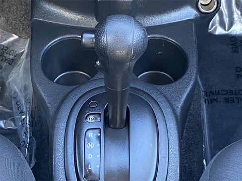 Used 2018 Nissan Versa S Plus image 31