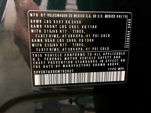 Used 2019 Volkswagen Tiguan SE w/ Panoramic Sunroof Package image 36