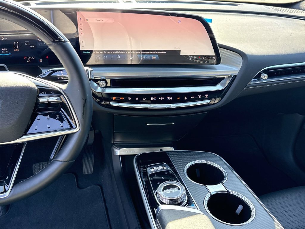 Used 2024 Cadillac Lyriq Luxury AWD/4WD image 9