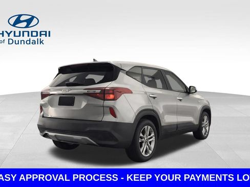 Used 2022 Kia Seltos LX AWD/4WD image 2