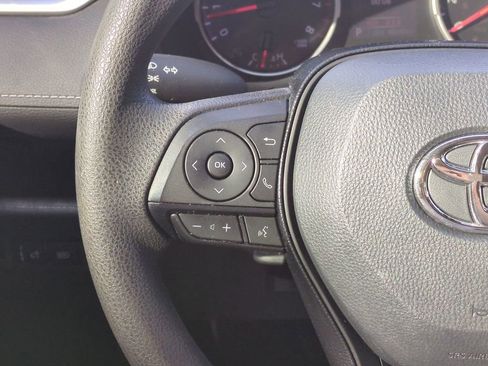 Certified 2021 Toyota RAV4 LE image 22