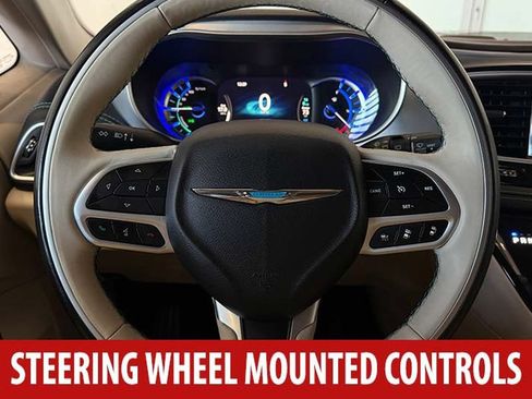 Used 2018 Chrysler Pacifica Limited w/ Advanced Safetytec Group FWD image 9