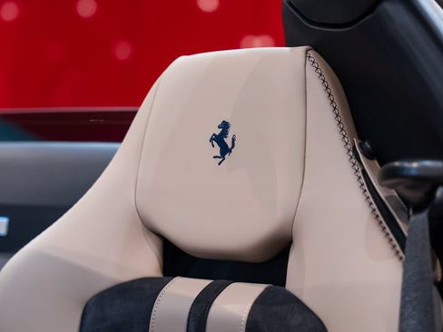 Certified 2023 Ferrari 812 GTS RWD image 6