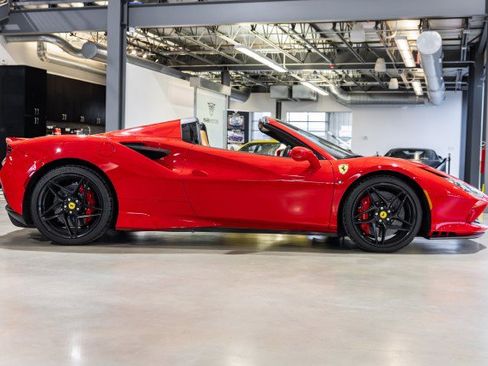 Used 2021 Ferrari F8 Tributo - PASSENGER DISPLAY - FRONT LI image 7