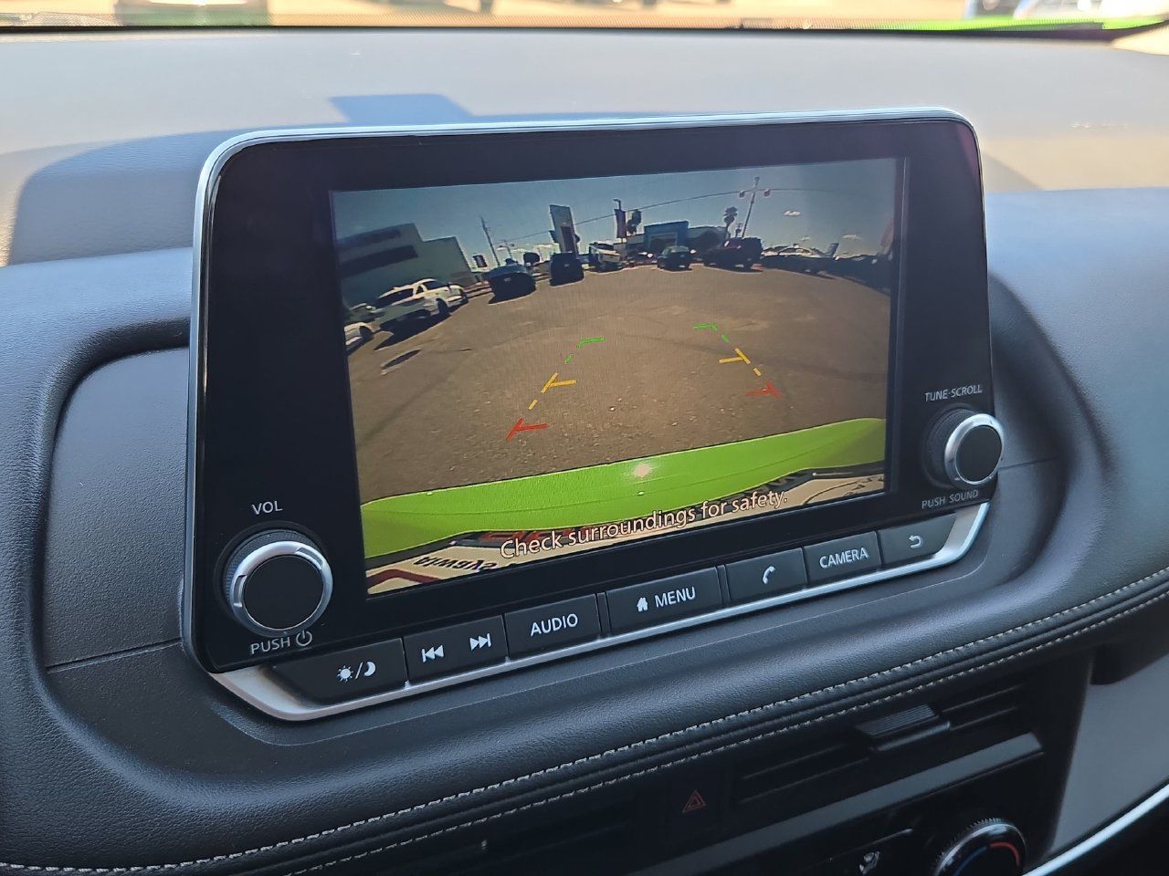 Used 2025 Nissan Rogue S AWD/4WD image 23