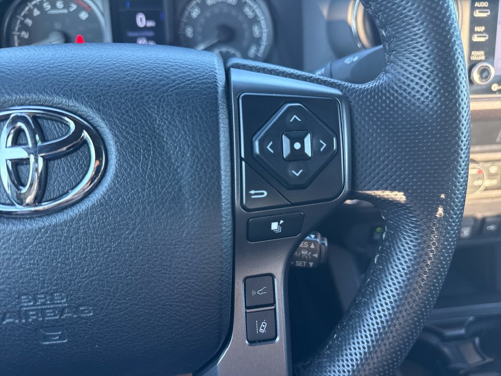 Used 2023 Toyota Tacoma TRD Off-Road w/ Technology Package AWD/4WD image 17
