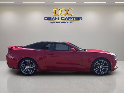 Used 2017 Chevrolet Camaro LT RWD image 8