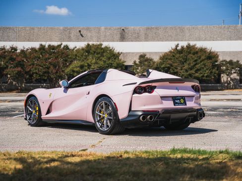 Used 2021 Ferrari 812 GTS RWD image 28