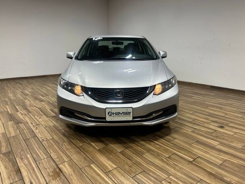 Used 2013 Honda Civic LX image 3