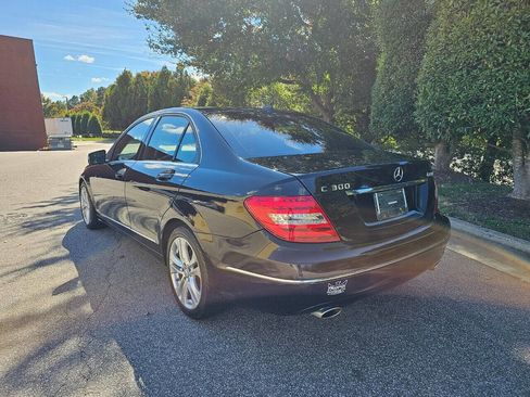 Used 2013 Mercedes-Benz C 300 4MATIC Sedan image 3