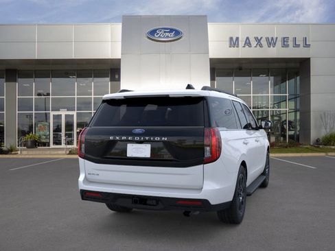 New 2025 Ford Expedition Active image 30