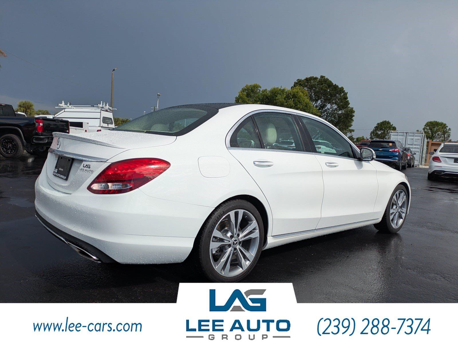 Used 2017 Mercedes-Benz C 300 Sedan image 4