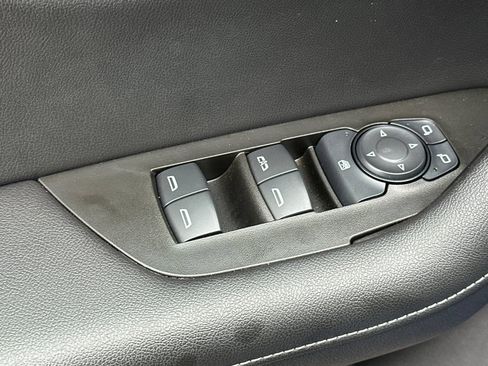 Used 2024 Chevrolet Blazer LT FWD image 12