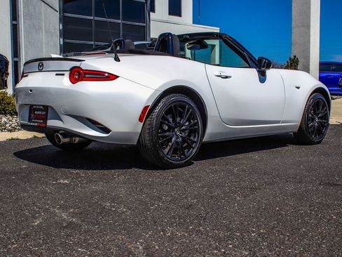 Used 2024 MAZDA MX-5 Miata Club image 6