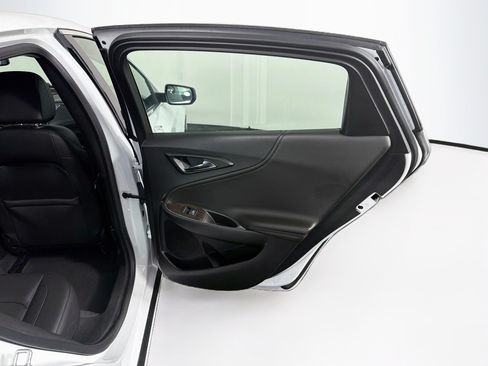 Used 2024 Chevrolet Malibu LT FWD image 30