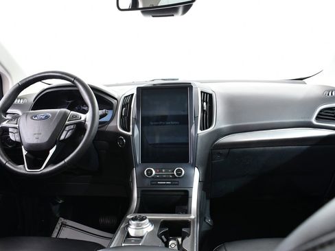 Used 2022 Ford Edge SEL w/ Convenience Package image 7