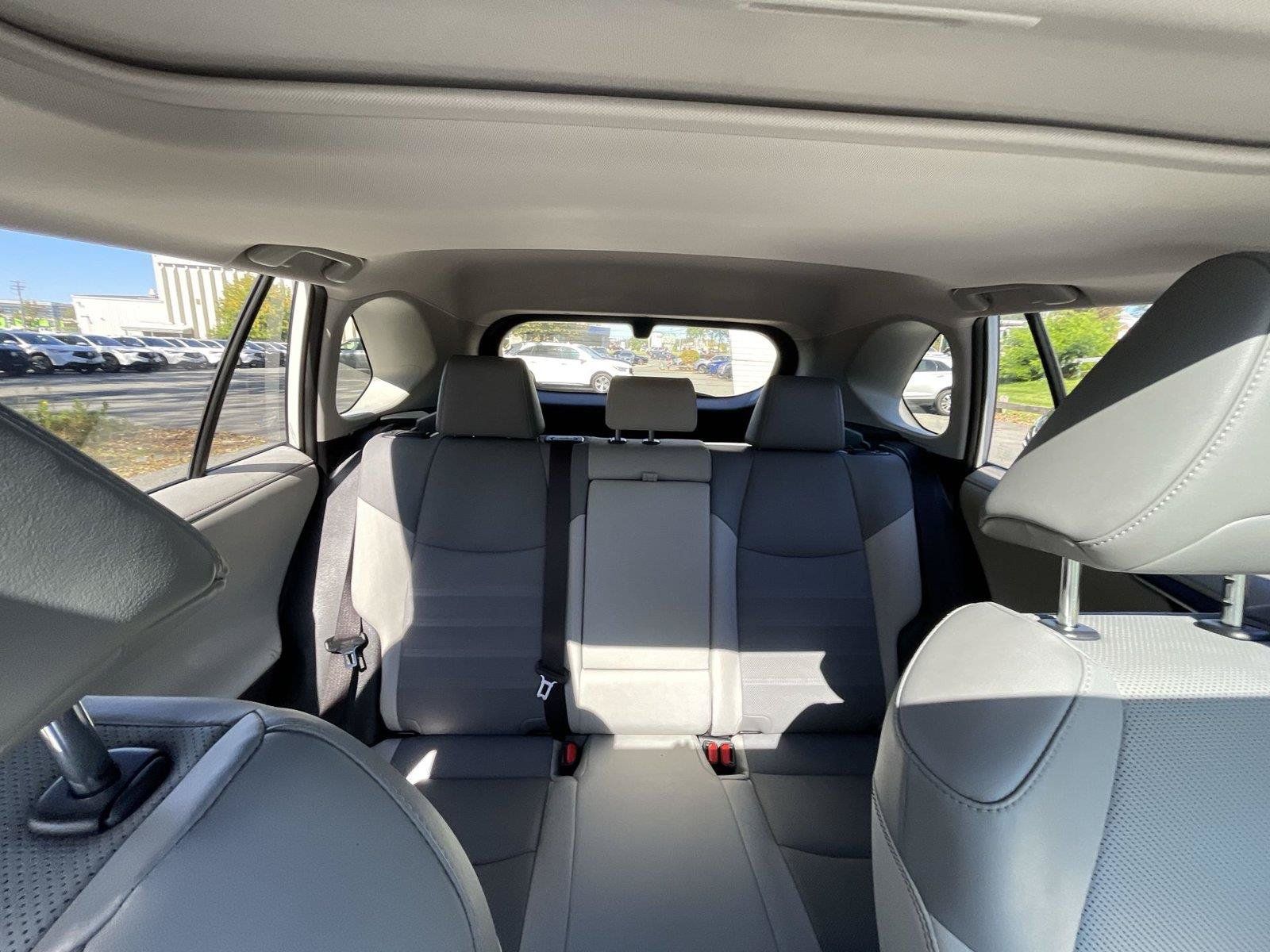 Used 2019 Toyota RAV4 Limited w/ Advanced Technology Package AWD/4WD image 27