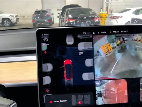 Used 2021 Tesla Model Y Long Range image 25