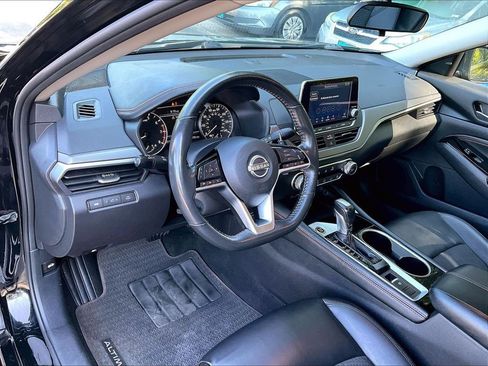 Used 2023 Nissan Altima 2.5 SR AWD/4WD image 8