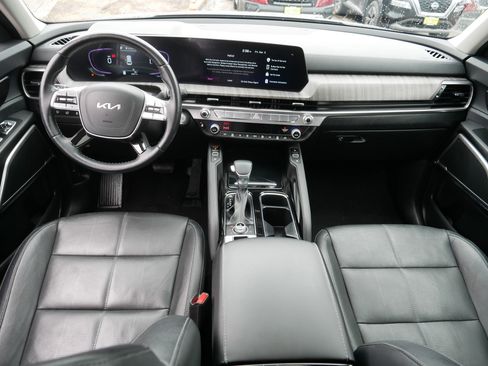 Certified 2024 Kia Telluride EX w/ EX Captain's Chair Package image 10