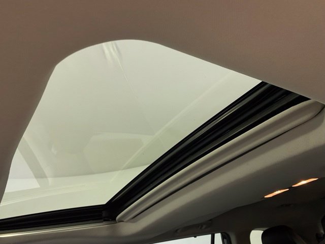 Used 2023 Toyota Highlander XLE FWD image 28
