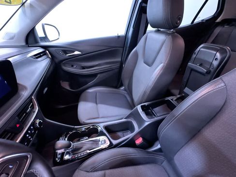 Used 2025 Buick Encore GX Preferred FWD image 28