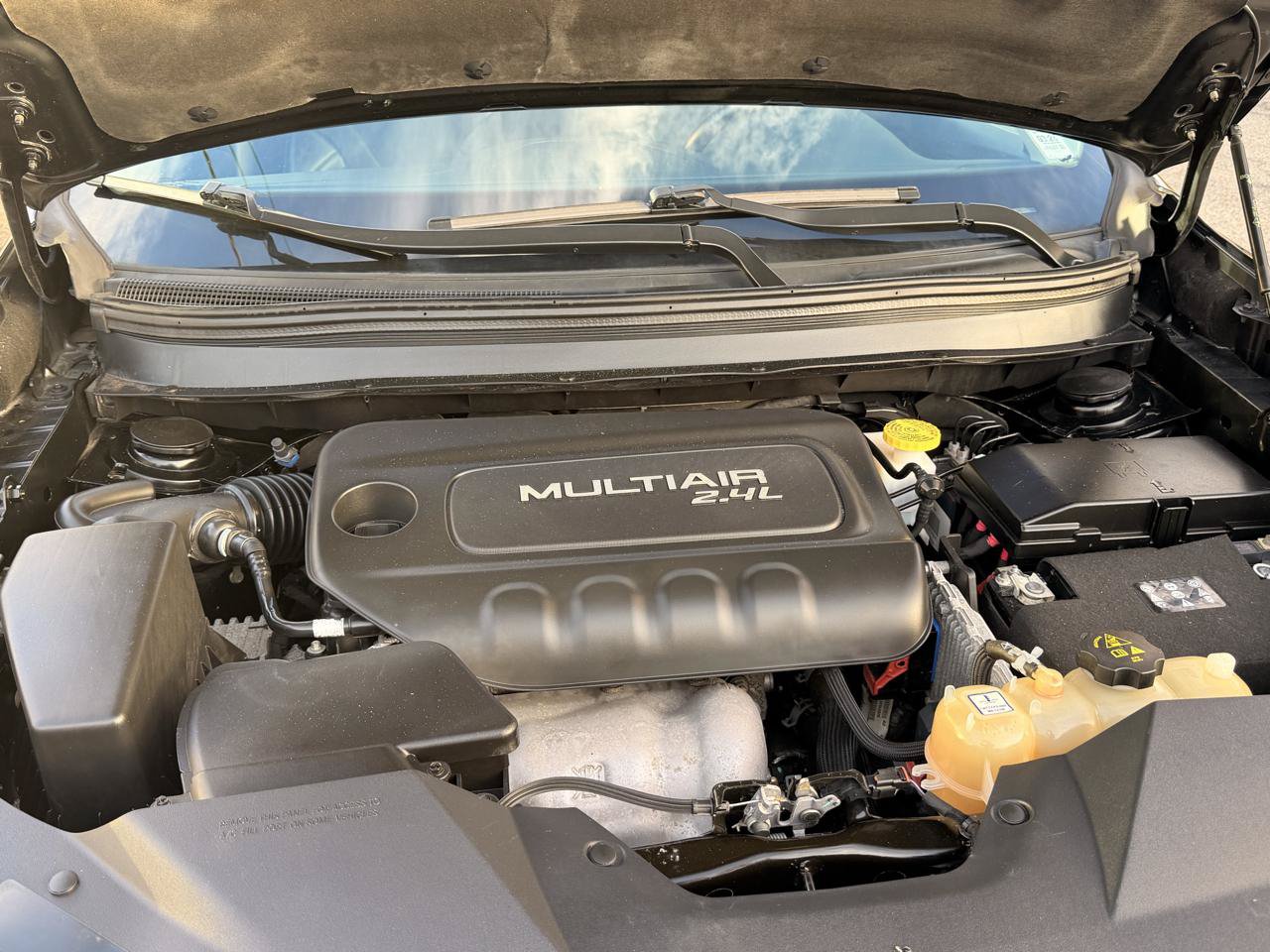 Used 2019 Jeep Cherokee Latitude Plus AWD/4WD image 15