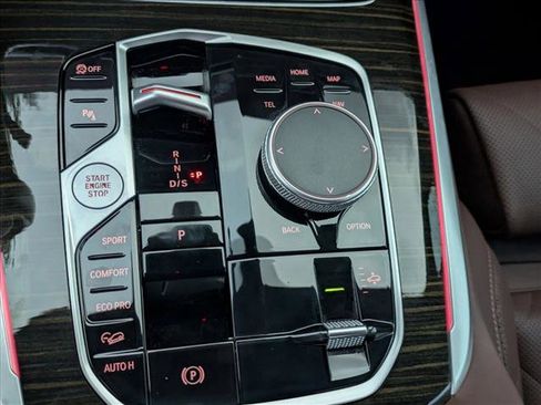 Used 2024 BMW X7 xDrive40i w/ M Sport Package image 12