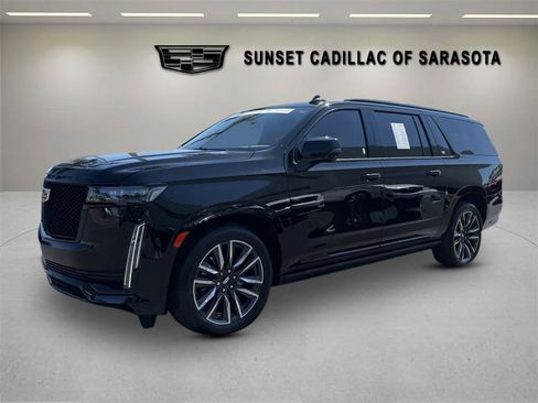 Certified 2024 Cadillac Escalade ESV Sport w/ Touring Package AWD/4WD image 7