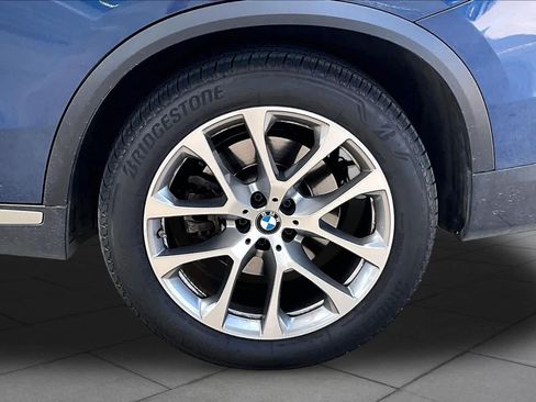 Used 2023 BMW X5 xDrive40i w/ Premium Package AWD/4WD image 11