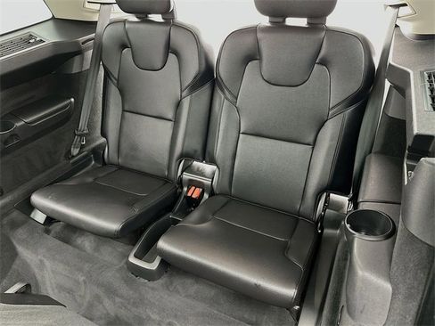 Used 2018 Volvo XC90 T6 Momentum w/ Convenience Package image 24