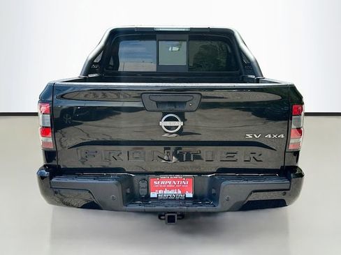 Used 2022 Nissan Frontier SV AWD/4WD image 7