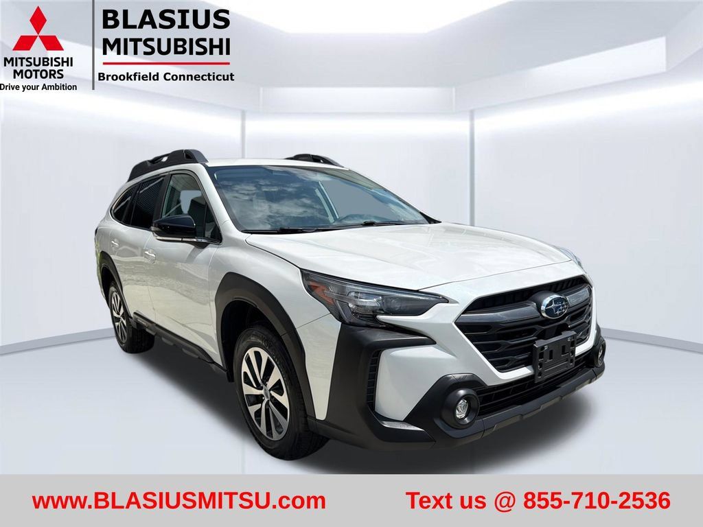 Used 2024 Subaru Outback Premium AWD/4WD image 6