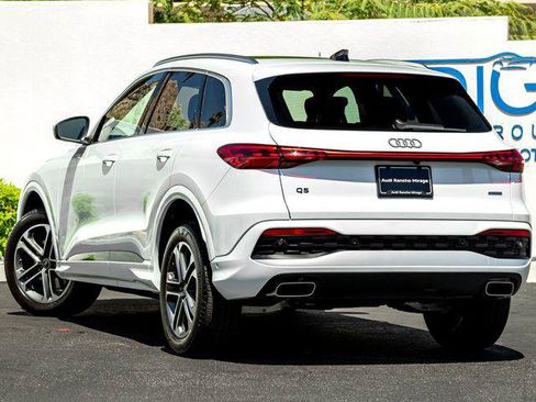 Certified 2025 Audi Q5 Premium w/ Convenience Package AWD/4WD image 10
