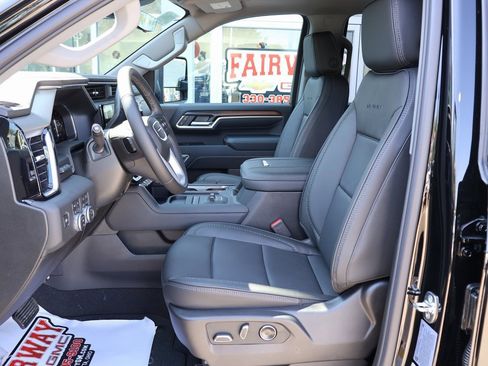 New 2026 GMC Sierra 3500 Denali w/ Denali Reserve Package image 16
