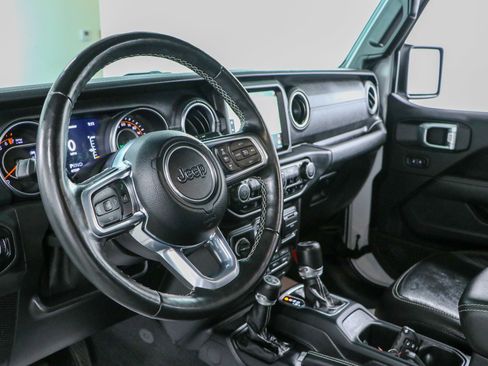 Used 2021 Jeep Wrangler Unlimited Sahara AWD/4WD image 23