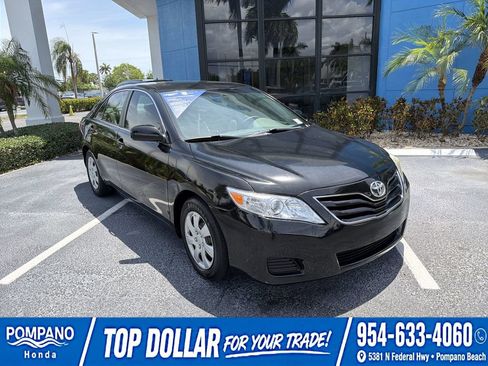Used 2010 Toyota Camry FWD image 2