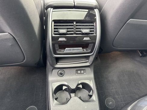 Used 2022 BMW X7 M50i image 18