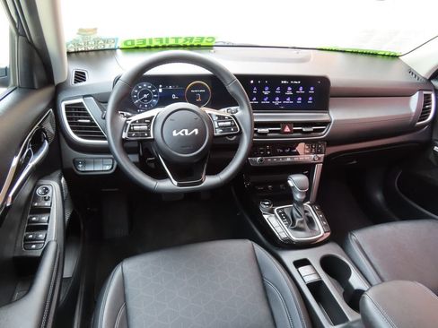 Certified 2024 Kia Seltos SX AWD/4WD image 5