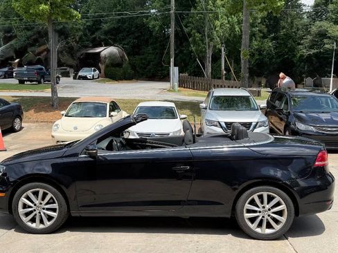 Used 2013 Volkswagen Eos Komfort FWD image 3