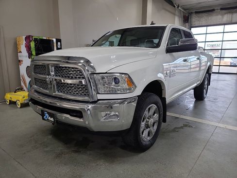 Used 2017 RAM 2500 Laramie image 2