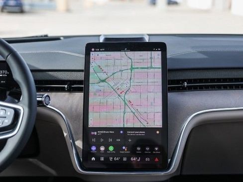 New 2025 Volvo EX90 Plus image 15