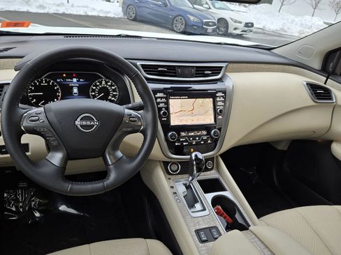 Used 2024 Nissan Murano SL image 8