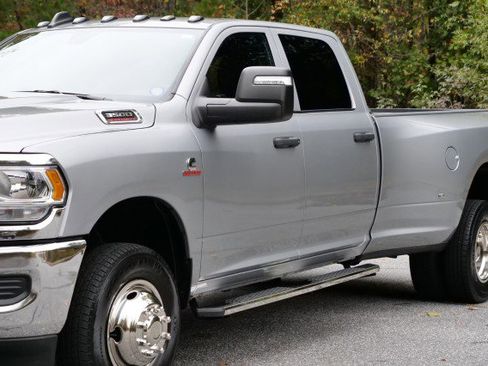 Used 2023 RAM 3500 Tradesman image 35