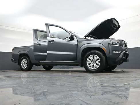 Used 2024 Nissan Frontier SV w/ Technology Package image 45