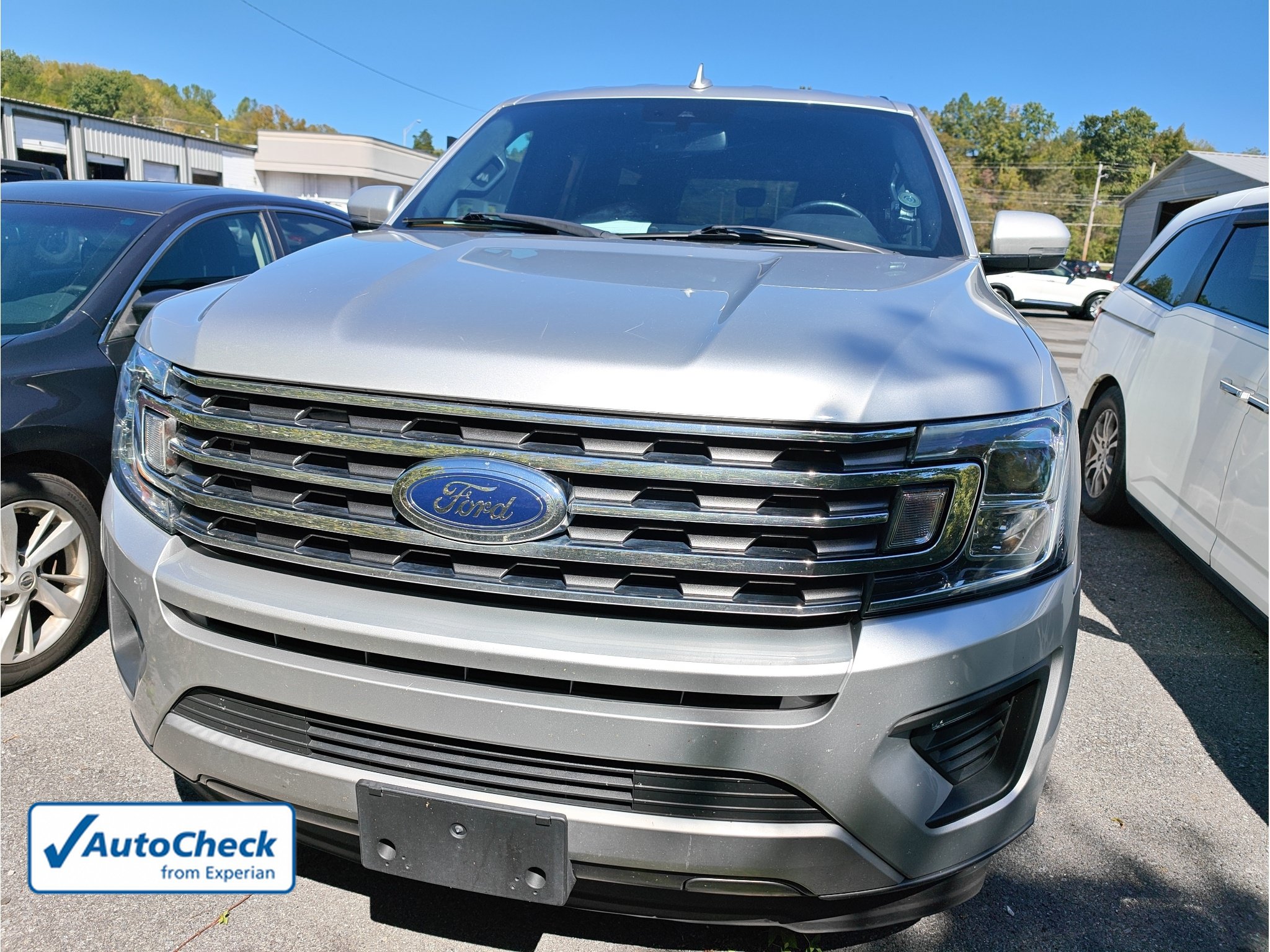 Used 2019 Ford Expedition Max XLT w/ Equipment Group 202A RWD image 2