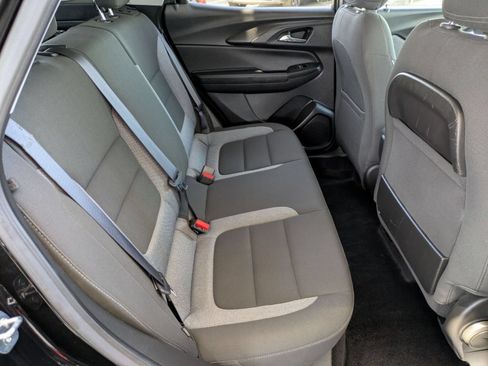 Used 2023 Chevrolet TrailBlazer LT FWD image 26