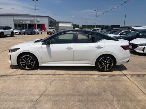 Used 2024 Nissan Sentra SR FWD image 3